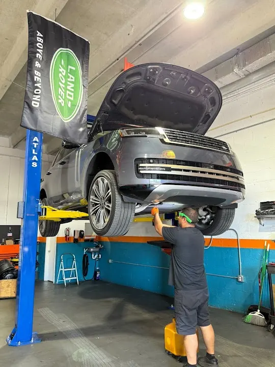 Rover 305 LLC