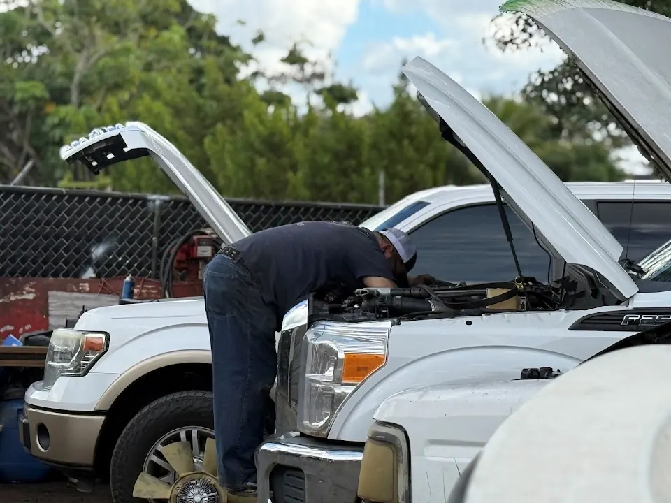 Up N Runnin' Motors, LLC