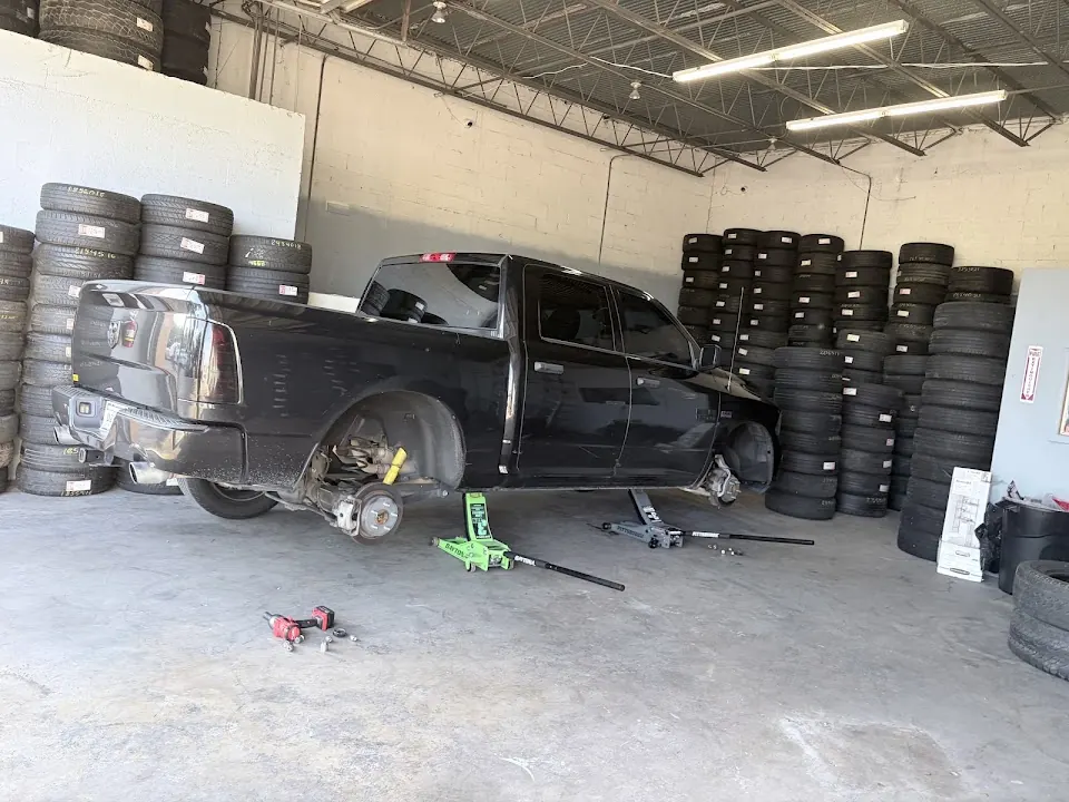 M Mobile Tire and Rescue Shop LLC
