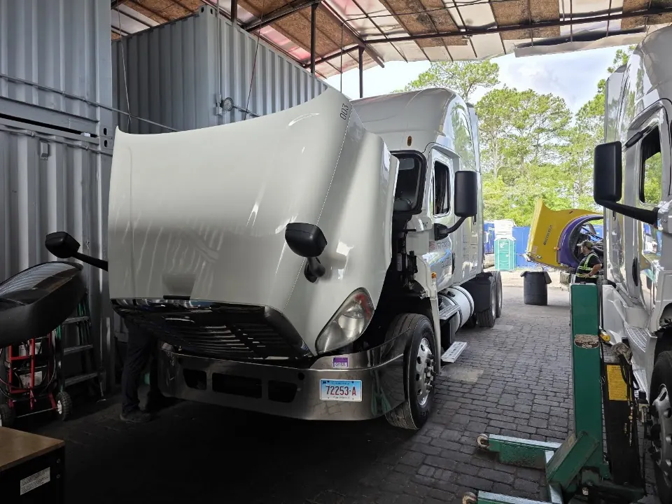 FLYK TRUCK CENTER LLC