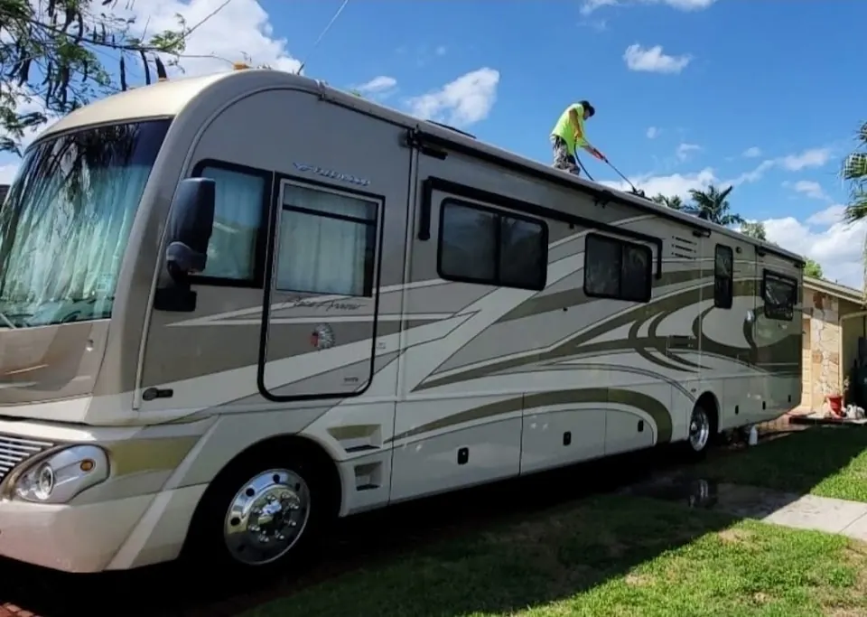 BBMotorhomes LLC