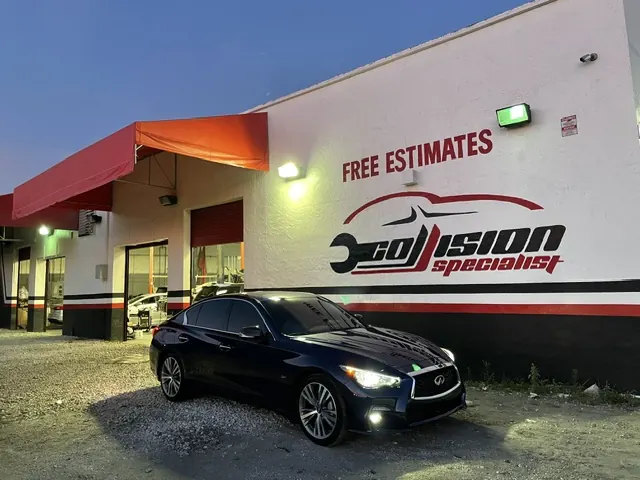 COLLISION SPECIALIST