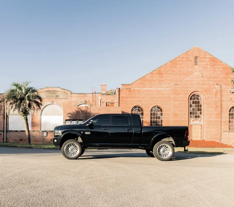 Street Dreams Collision & Custom LLC